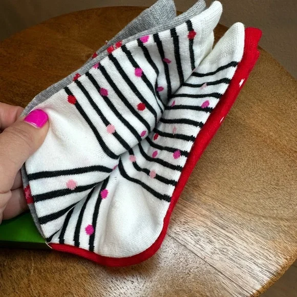 Kate Spade Valentine’s Day lips polka dot stripes shortie crew socks 3 pack - Picture 6 of 7